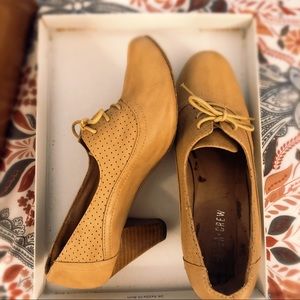 Chelsea Crew Oxford Heels